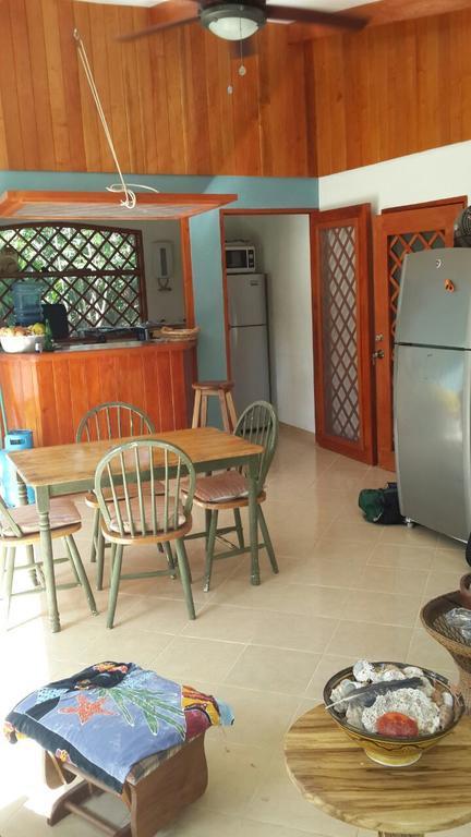Los Delfines Lodge Puerto Viejo de Talamanca Bilik gambar